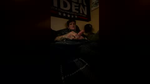 Snapshot of crowken33565280 chatting on April 5, 9:12 pm crowken33565280 online show from April 5, 9:12 pm