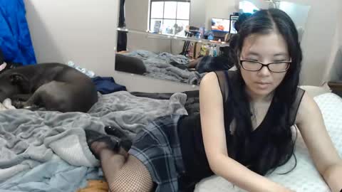 Crownandkat online show from May 13, 9:33 pm