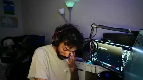 Snapshot of croxfox chatting on March 16, 8:51 am croxfoxden online show from March 16, 8:51 am