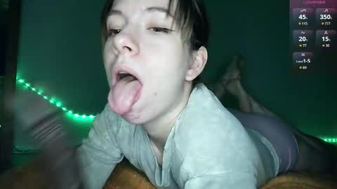 Snapshot of cruellagoth chatting on October 2, 12:17 am Cruella online show from October 2, 12:17 am