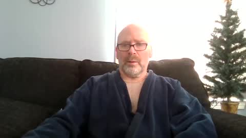 Snapshot of cruising_guy chatting on February 17, 7:42 pm fun guy online show from February 17, 7:42 pm