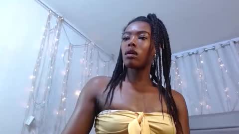cruzsofia_res online show from May 2, 12:10 pm