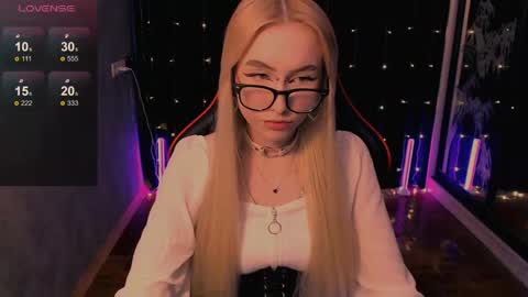 crybambi online show from May 17, 7:39 am