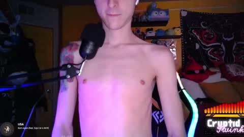 Snapshot of cryptidtwink chatting on February 21, 7:20 am CryptidTwink online show from February 21, 7:20 am