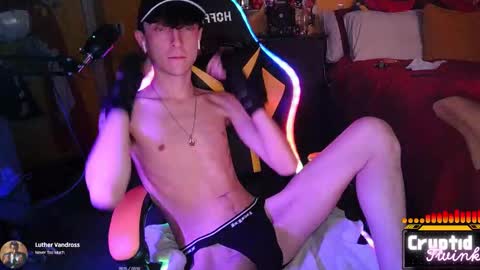 Snapshot of cryptidtwink chatting on March 20, 6:29 am CryptidTwink online show from March 20, 6:29 am