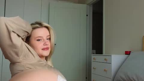 Cassie control  domi and lush  in private for free online show from September 14, 7:18 am