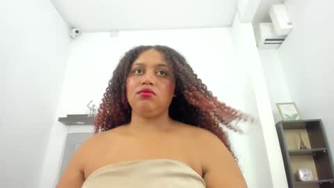 Snapshot of crystal_butterfly1 chatting on January 10, 5:34 pm crystal_butterfly1 online show from January 10, 5:34 pm