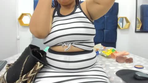 Snapshot of crystal_butterfly1 chatting on September 20, 12:39 pm crystal_butterfly1 online show from September 20, 12:39 pm