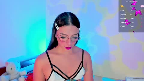Snapshot of crystal_channel1 chatting on January 3, 11:44 pm CRYSTAL online show from January 3, 11:44 pm