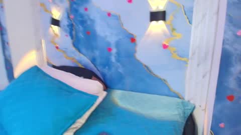 crystal online show from March 29, 7:14 pm