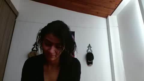 Snapshot of crystal_starx chatting on May 25, 6:36 pm Crystal Blaze online show from May 25, 6:36 pm