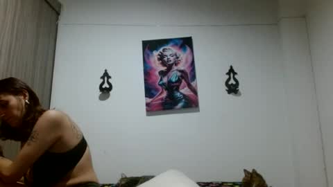 Snapshot of crystal_starx chatting on June 22, 2:35 am Crystal Blaze online show from June 22, 2:35 am