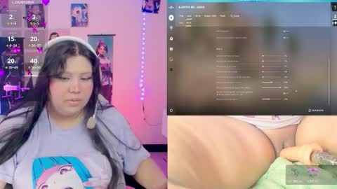 Snapshot of crystal_velvet01 chatting on March 6, 1:24 am crystal online show from March 6, 1:24 am