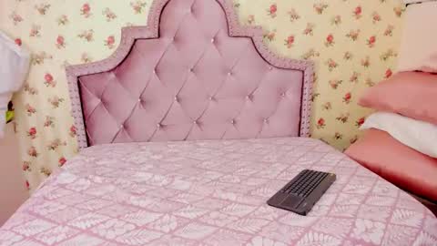 Snapshot of crystal_watson0 chatting on March 31, 1:33 pm Milf Latina online show from March 31, 1:33 pm