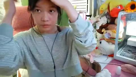 Snapshot of crystalbriceno chatting on February 20, 5:15 am Mary online show from February 20, 5:15 am