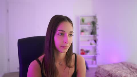 Crystalbrunette18 online show from April 7, 5:57 pm