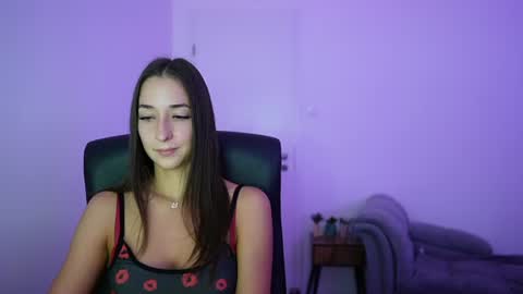 Crystalbrunette18 online show from June 15, 5:26 pm