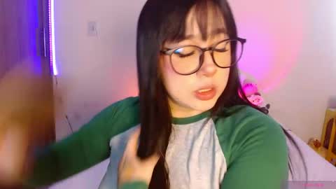 Olivia  online show from May 9, 1:16 pm