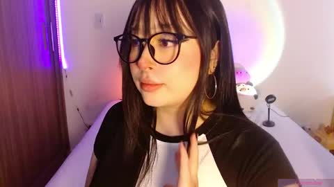 Olivia  online show from May 17, 1:29 pm