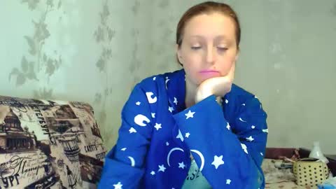 Snapshot of crystallangel chatting on February 3, 2:44 pm CrystallAngel online show from February 3, 2:44 pm