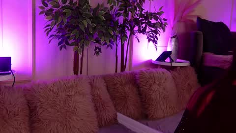 crystallred online show from January 14, 5:46 am