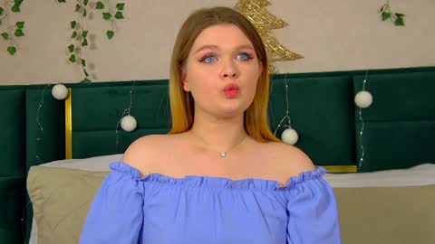 Crystal online show from December 13, 7:43 pm