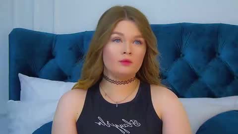 Crystal online show from October 13, 6:08 pm