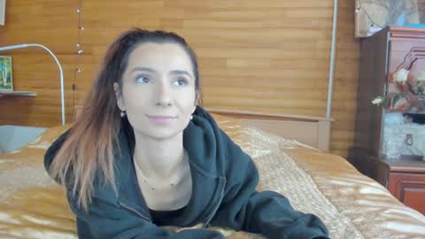 Snapshot of crystalnut chatting on January 31, 3:52 am Maria online show from January 31, 3:52 am