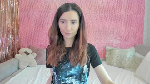 Snapshot of crystalnut chatting on February 7, 4:06 am Maria online show from February 7, 4:06 am