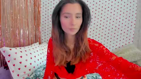 Snapshot of crystalnut chatting on February 12, 4:33 am Maria online show from February 12, 4:33 am