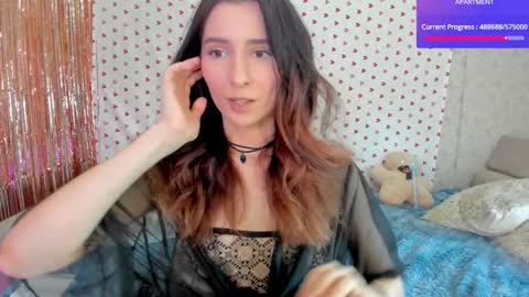 Snapshot of crystalnut chatting on February 25, 4:03 am Maria online show from February 25, 4:03 am