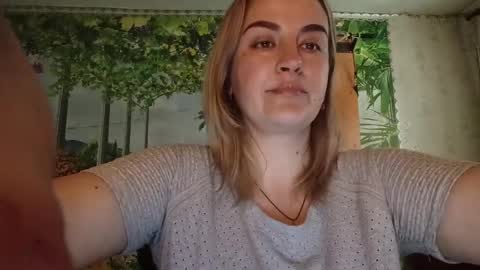 Julianna online show from April 3, 7:50 am