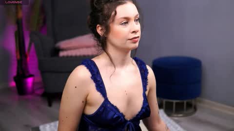 CrystalSilk online show from February 5, 5:01 am