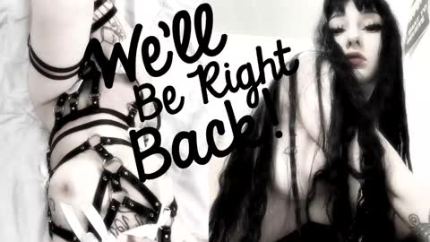 Sasha    Make me moan with patterns   good music here  online show from October 14, 1:17 am