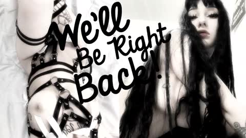 Sasha    Make me moan with patterns   good music here  online show from November 17, 11:49 am