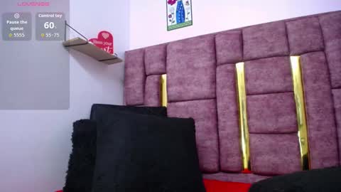 ASHLEY online show from October 4, 7:23 pm