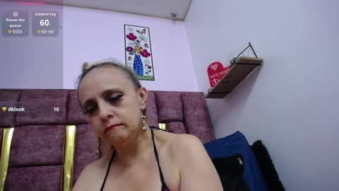 Snapshot of crystaltemptress chatting on March 11, 10:38 pm ASHLEY online show from March 11, 10:38 pm