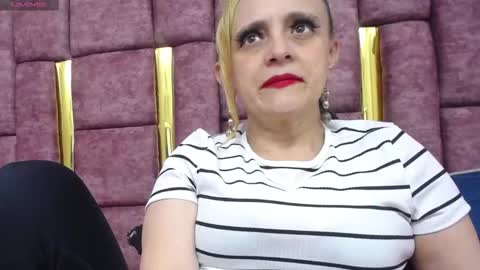 Snapshot of crystaltemptress chatting on March 17, 7:28 pm ASHLEY online show from March 17, 7:28 pm