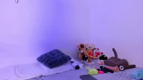 Soy Crystal online show from October 11, 12:04 pm