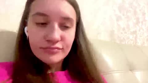 Snapshot of crystalvessell chatting on October 23, 1:10 pm Angel online show from October 23, 1:10 pm
