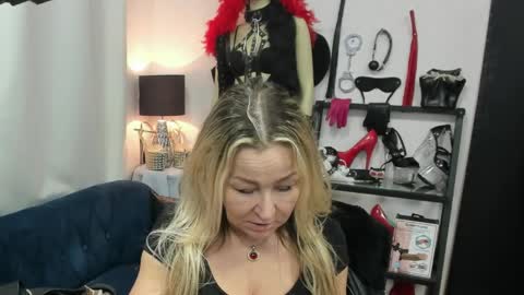 CrystalHotty online show from April 1, 4:24 am