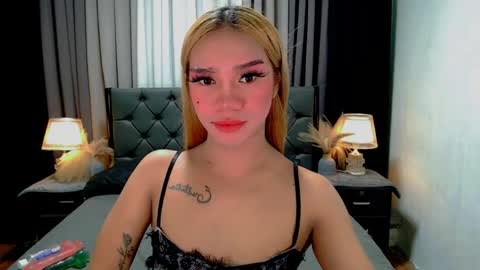 bea takashi  online show from May 10, 9:58 am