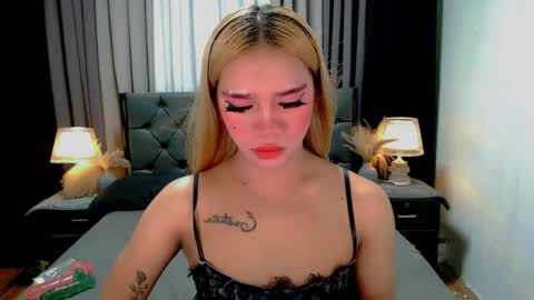 bea takashi  online show from May 11, 9:48 am