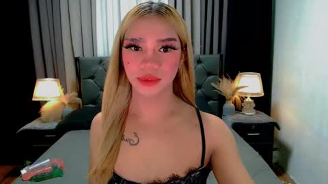 bea takashi  online show from May 11, 3:07 pm