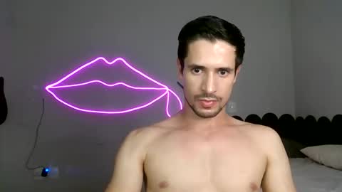 Snapshot of cshundderlick chatting on February 15, 3:14 am cshunderlick online show from February 15, 3:14 am