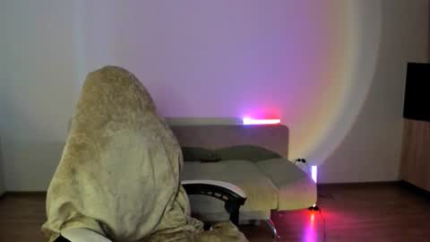 Kira online show from September 13, 2:39 pm