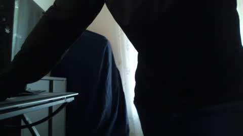 Snapshot of cuddlebeardeluxe chatting on October 28, 1:25 pm cuddlebeardeluxe online show from October 28, 1:25 pm