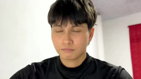 Snapshot of cuddly_and_jinx chatting on March 24, 5:01 am cuddly_and_jinx online show from March 24, 5:01 am