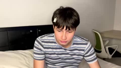 Snapshot of cuddly_and_jinx chatting on March 28, 7:52 am cuddly_and_jinx online show from March 28, 7:52 am