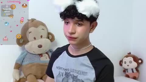 Snapshot of cuddly_twinkie chatting on October 20, 4:24 am Cuddly online show from October 20, 4:24 am